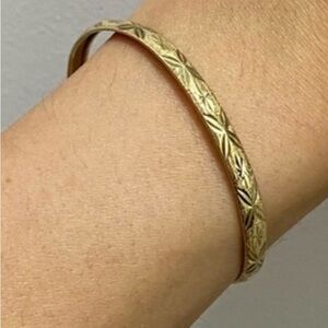 10k yellow gold Diamond cut bangles bracelet